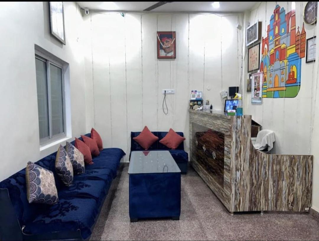 Lotus Paying Guest House 瓦拉纳西 外观 照片